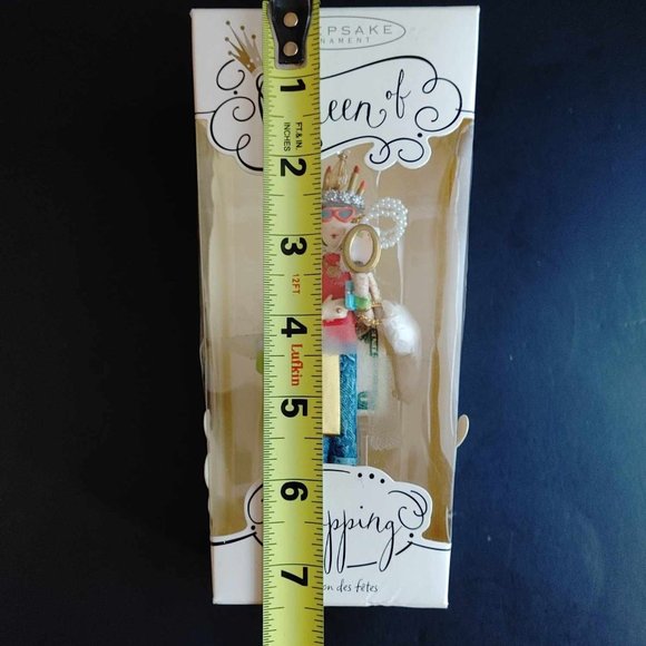 2004 Hallmark Keepsake Ornament QUEEN OF SHOPPING Artist Sue Tague 5” New in Box - Picture 7 of 7